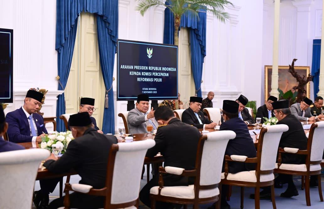 Komisi Reformasi Polri Resmi Dilantik, Prabowo Tegaskan Pentingnya Supremasi Hukum Komisi Reformasi Polri Resmi Dilantik, Prabowo Tegaskan Pentingnya Supremasi Hukum