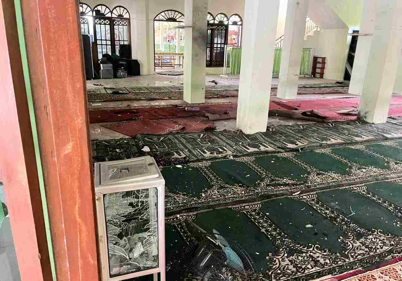 Penyelidikan Ledakan SMAN 72 Jakarta, Polisi Telusuri Motif dan Dugaan Bullying Penyelidikan Ledakan SMAN 72 Jakarta, Polisi Telusuri Motif dan Dugaan Bullying