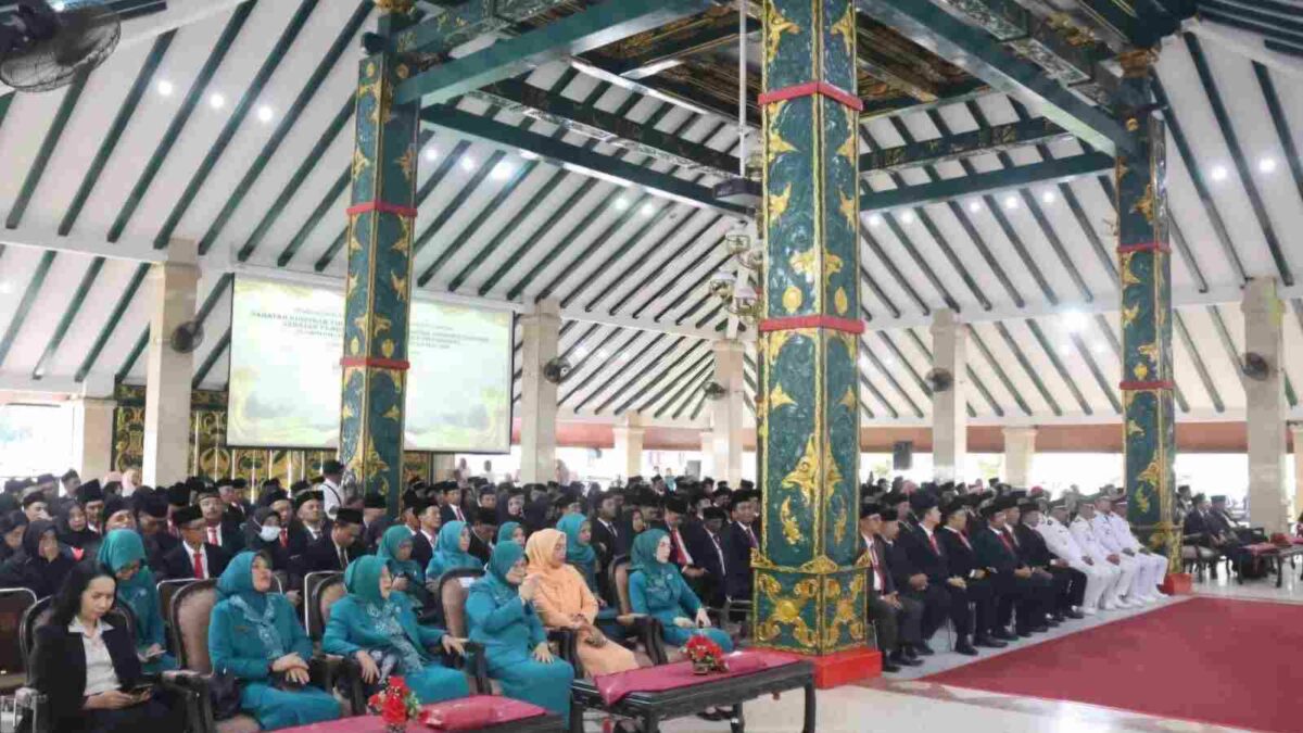 Mutasi Serampangan, ASN Kabupaten Malang Dilantik Pakai Seragam PKK, Dinilai Tabrak Aturan