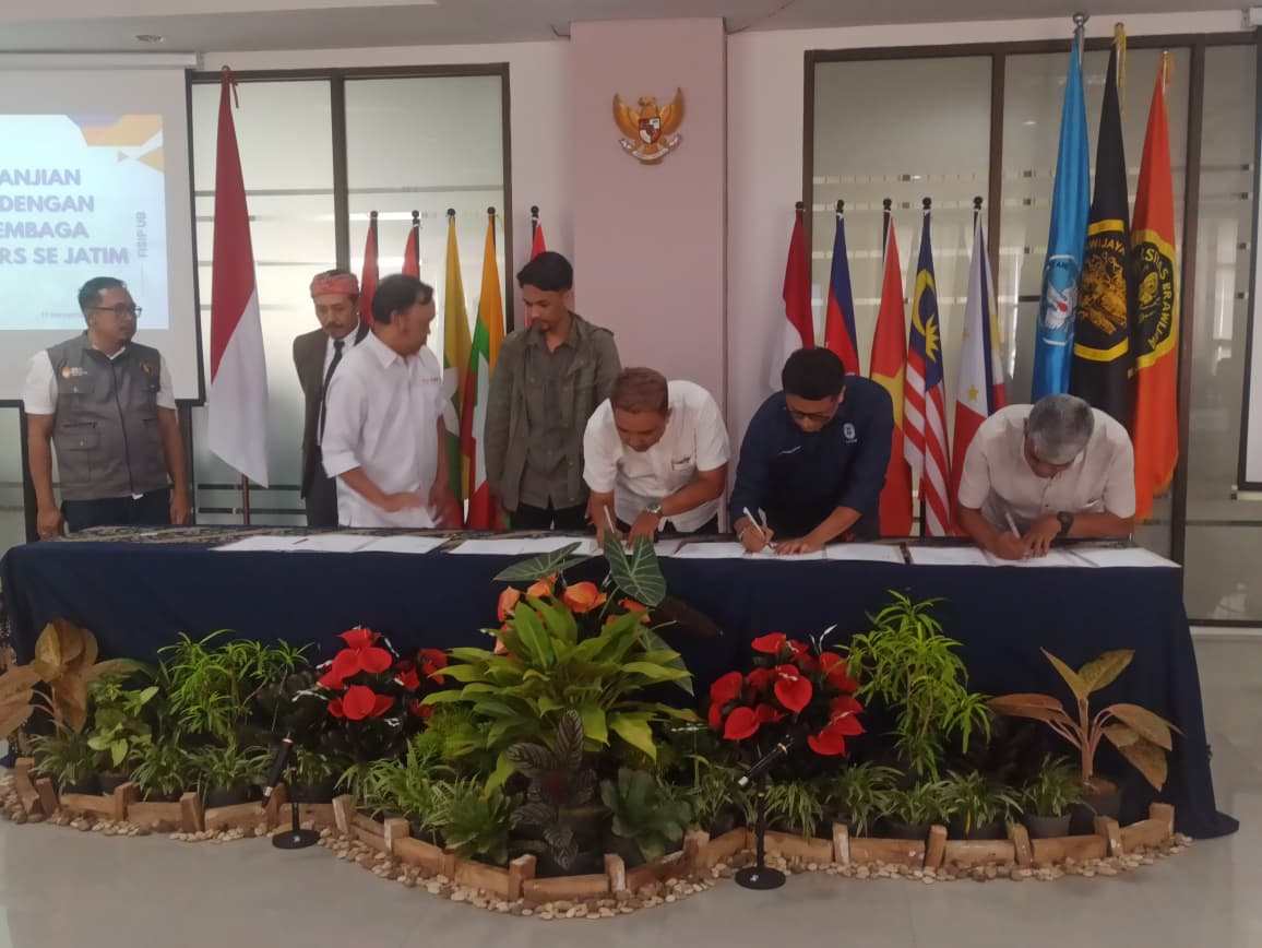 FISIP UB Gandeng Suaramalang.com Kerjasama Peningkatan Potensi dan Sinergitas Sumber Daya FISIP UB Gandeng Suaramalang.com Kerjasama Peningkatan Potensi dan Sinergitas Sumber Daya