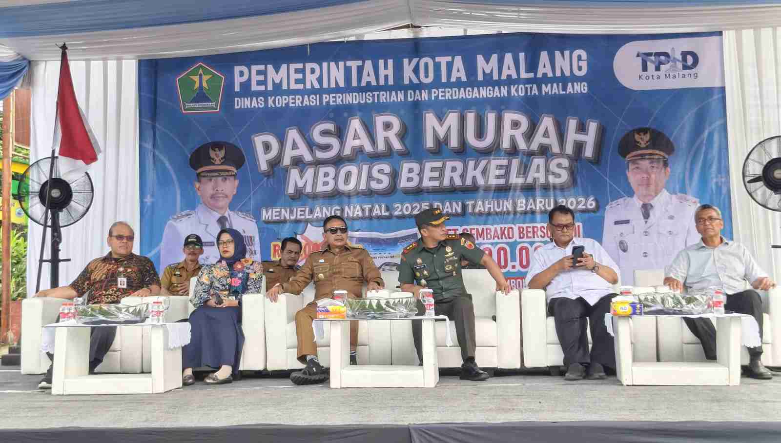 Ribuan Warga Serbu Pasar Murah Antisipasi Kenaikan Sembako Menjelang Nataru