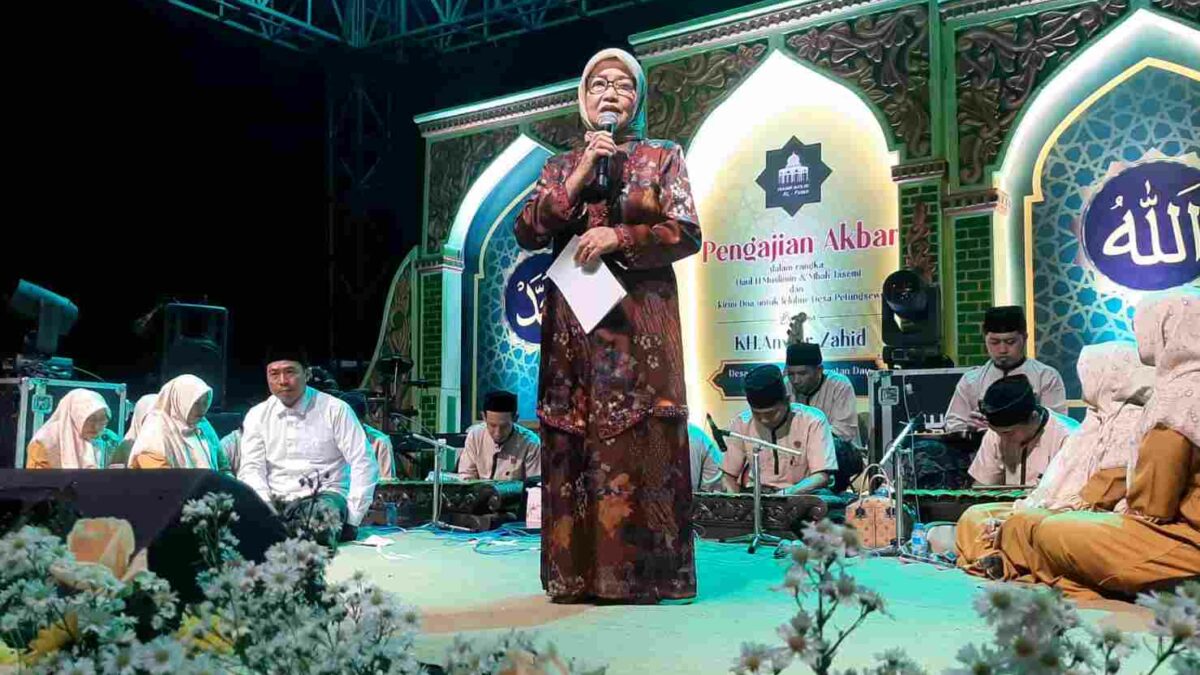 Wabup Lathifah Hadiri Haul Alm. H. Muslimin di Petungsewu, Sampaikan Pesan Keteladanan