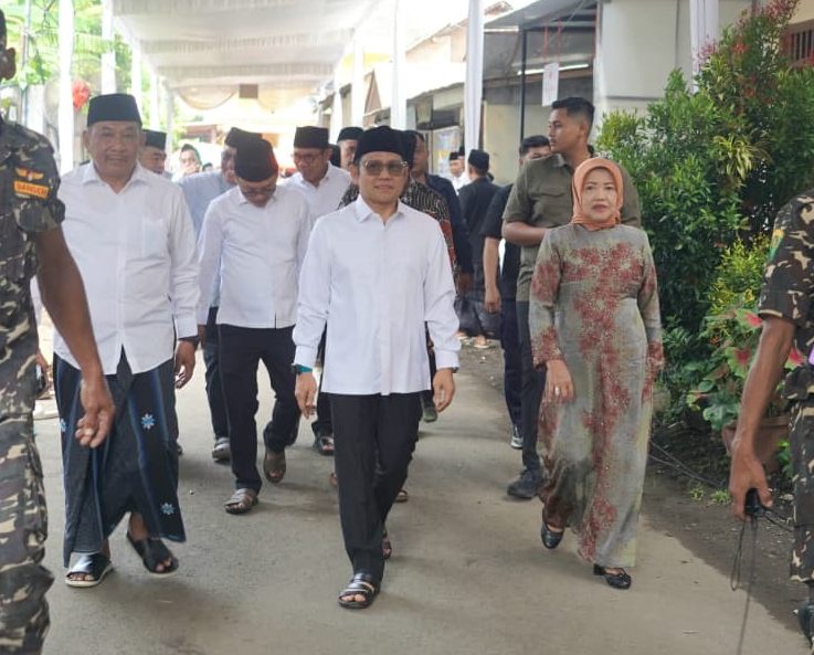 Menko PM dan Wabup Lathifah Hadiri Haul Akbar ke-21 KH Muhsin Syafi’i di Bululawang