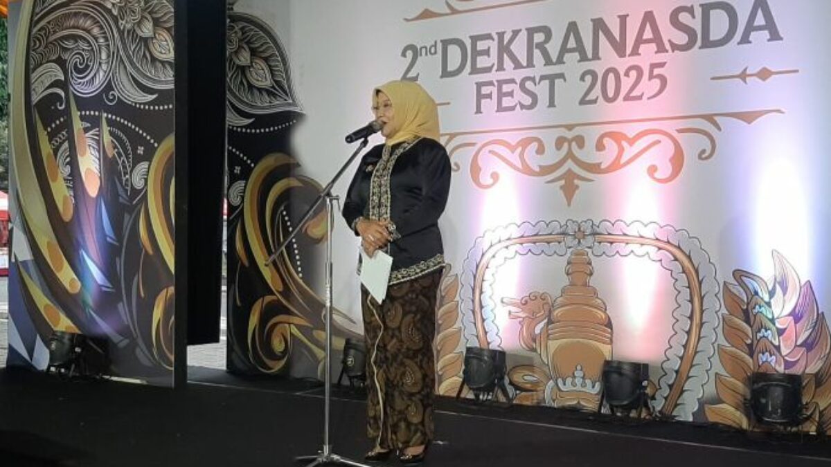 Dekranasda Fest 2025 Resmi Dibuka, Wabup Lathifah Dorong UMKM dan Ekraf Naik Kelas
