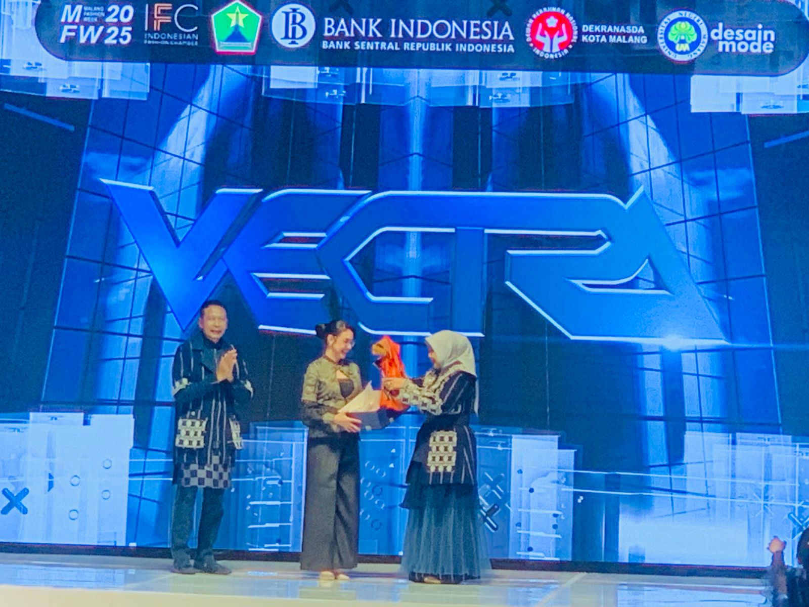 Malang Fashion Week 2025 Resmi Dibuka: AI & Kreativitas Lokal Dorong Malang ke Panggung Mode Dunia