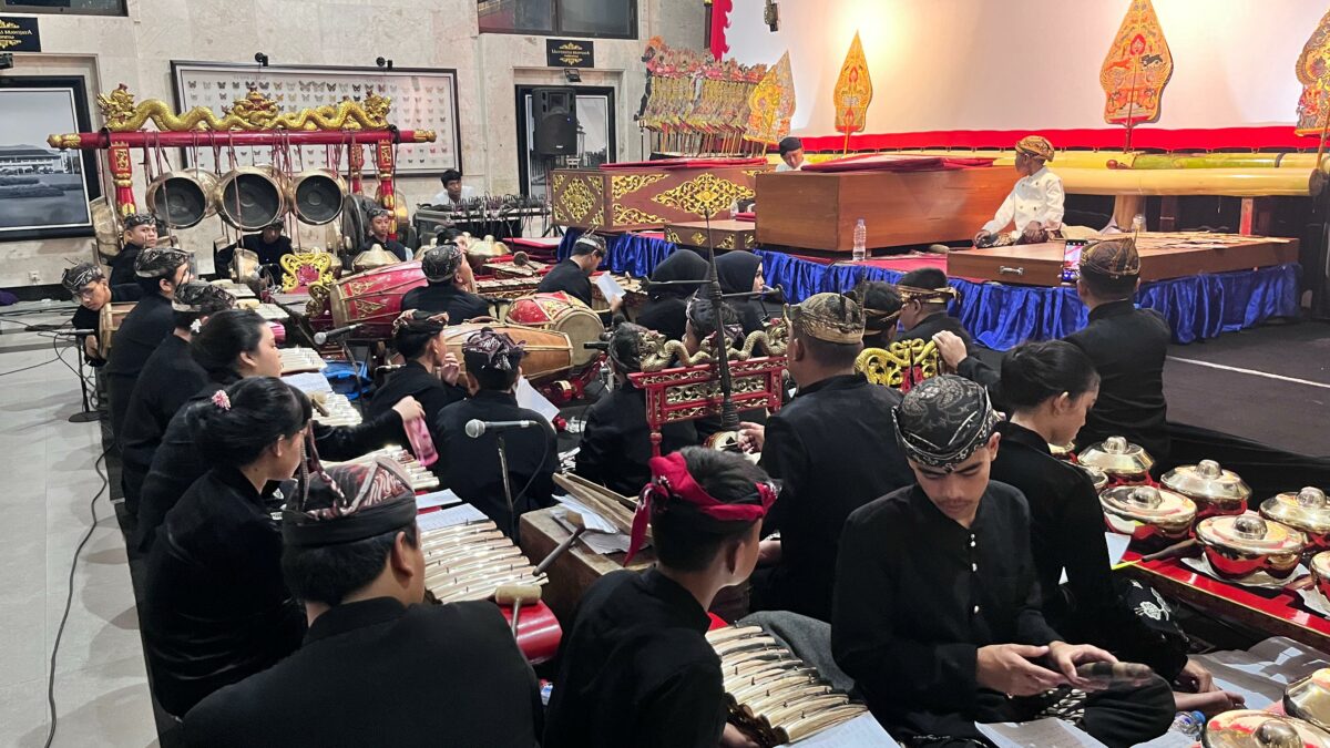 Sanggar Seni Gumelaring Sasangka Aji Mengangkat Identitas Malang Lewat Pagelaran Wayang Tiga Dimensi 