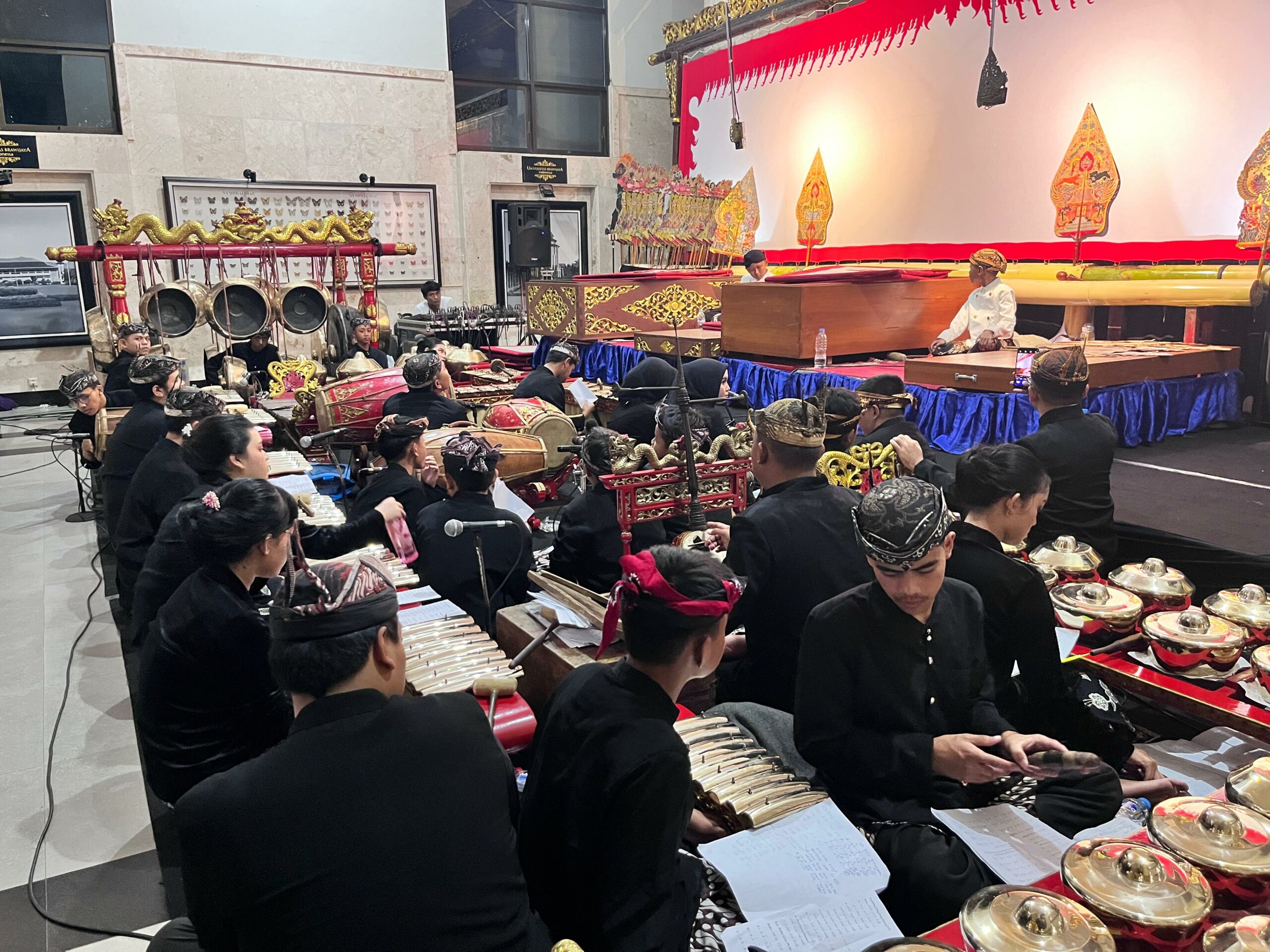 Sanggar Seni Gumelaring Sasangka Aji Mengangkat Identitas Malang Lewat Pagelaran Wayang Tiga Dimensi 