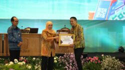 Walikota Malang Jadi Satu-Satunya Kepala Daerah Penerima 3 Penghargaan dari Gubernur Jatim di HLM Propinsi Jawa Timur