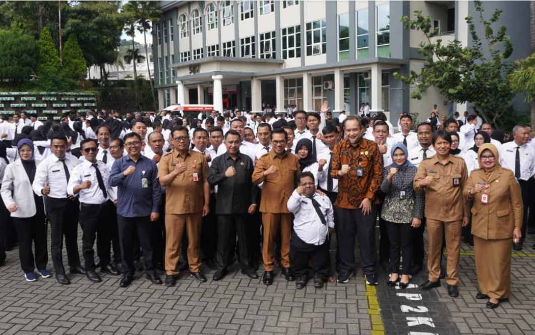 Resmi Jadi ASN, 1.233 PPPK Paruh Waktu Terima SK dari Pemkot Batu