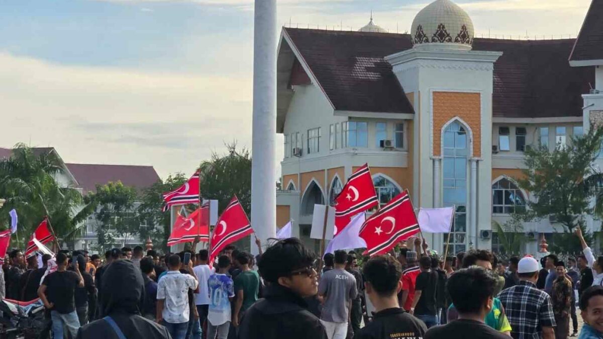 Pengibaran Simbol GAM Dinilai Langgar Hukum dan Berpotensi Langgar HAM di Aceh Pengibaran Simbol GAM Dinilai Langgar Hukum dan Berpotensi Langgar HAM di Aceh