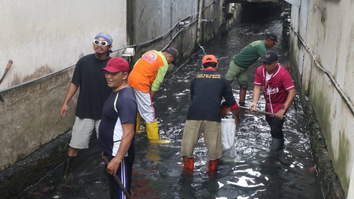 Gerakan Angkat Sedimen dan Sampah Minimalis Penyebab Banjir