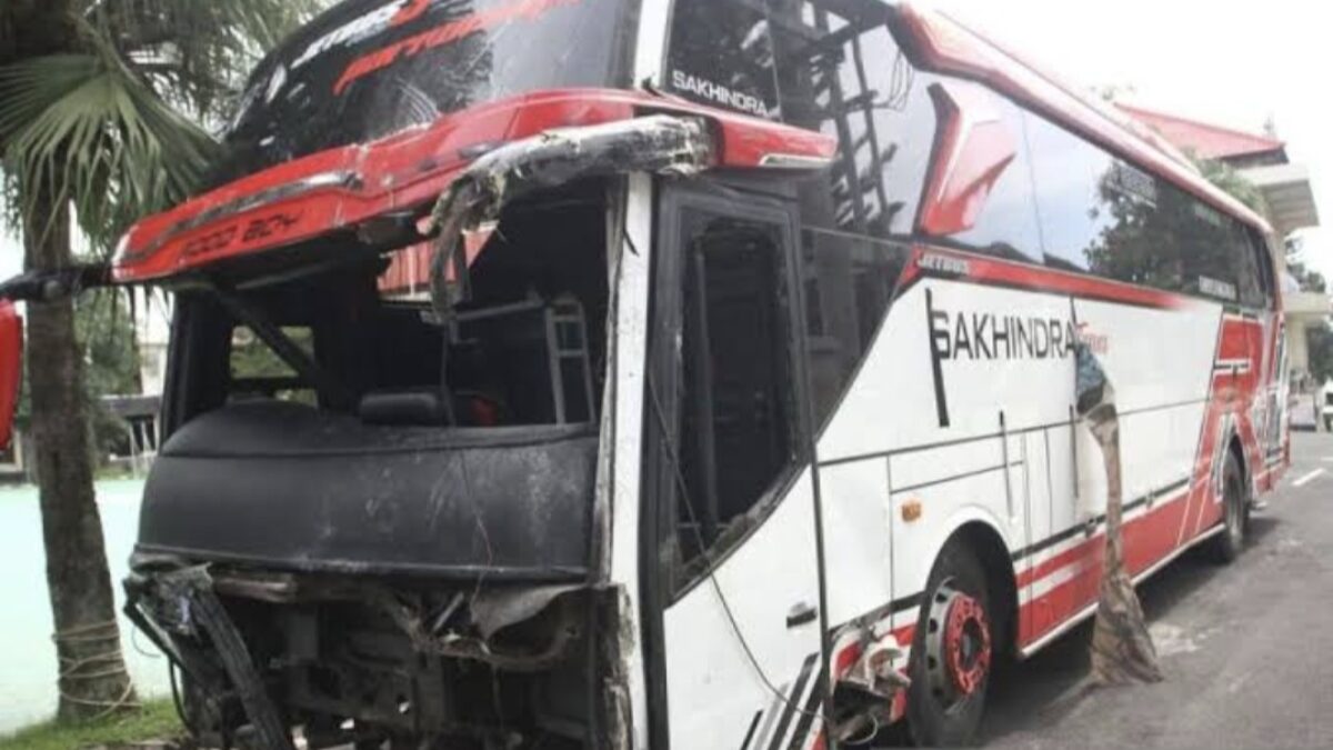 Kilas Balik Peristiwa Viral di Malang Raya di 2025: Dari Kecelakaan Maut hingga Konflik Sosial Kilas Balik Peristiwa Viral di Malang Raya di 2025: Dari Kecelakaan Maut hingga Konflik Sosial