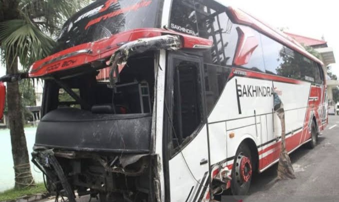 Kilas Balik Peristiwa Viral di Malang Raya di 2025: Dari Kecelakaan Maut hingga Konflik Sosial Kilas Balik Peristiwa Viral di Malang Raya di 2025: Dari Kecelakaan Maut hingga Konflik Sosial