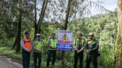 Sering Terjadi Kecelakaan, Jalur Rawan Bromo Dipasangi Banner Peringatan