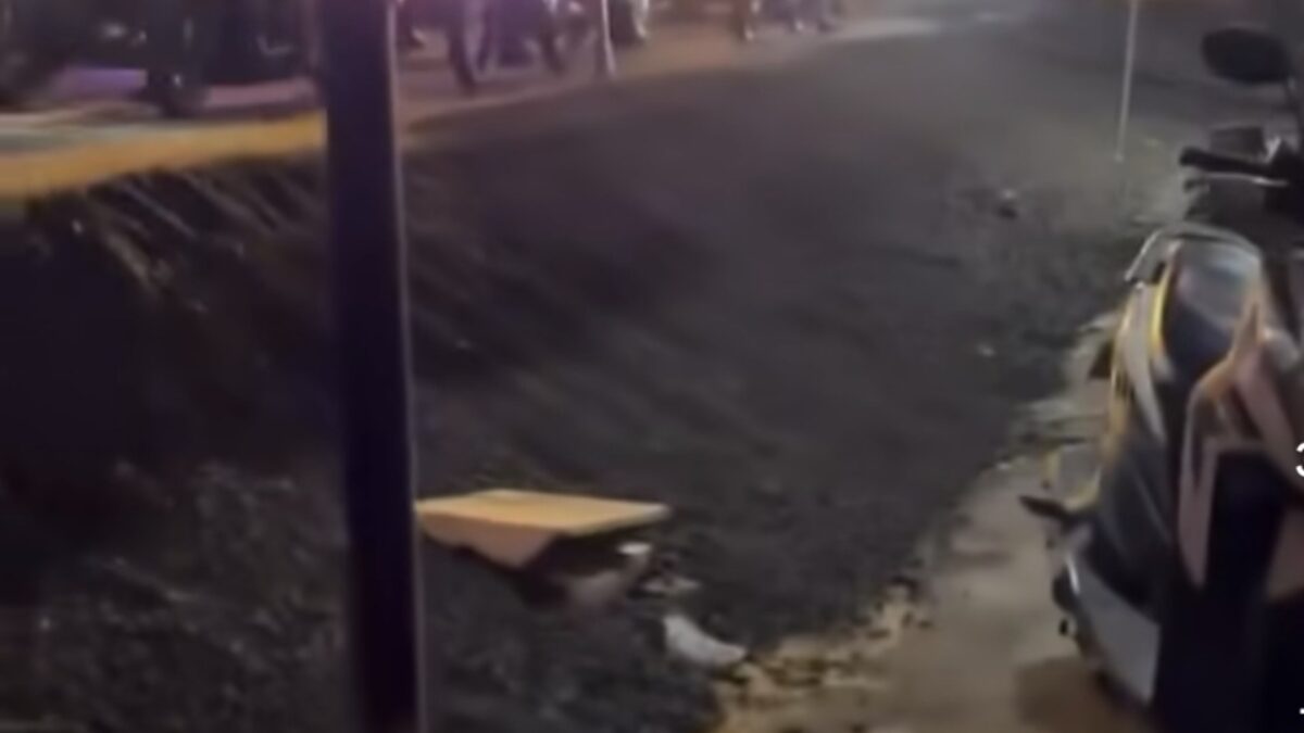 Viral Jalan Kepanjen–Pagak Malang Lebih Tinggi dari Rumah Warga, Ini Penjelasan Pemkab Viral Jalan Kepanjen–Pagak Malang Lebih Tinggi dari Rumah Warga, Ini Penjelasan Pemkab