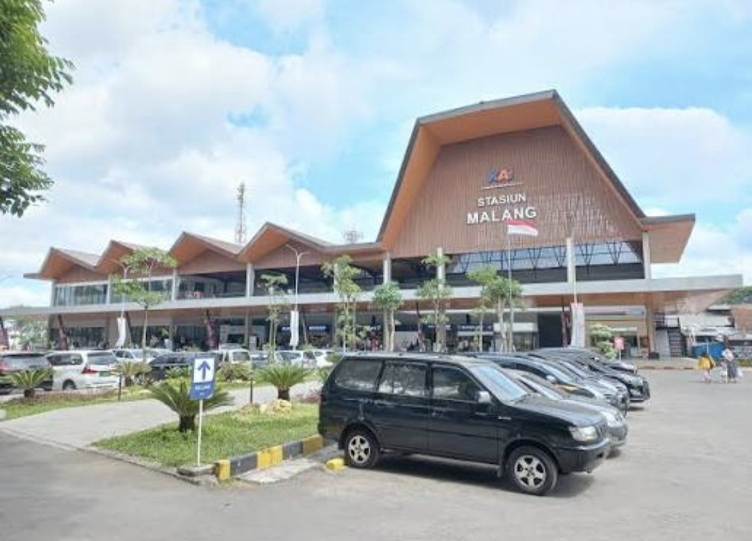 Libur Nataru Dimulai, Lebih dari 5 Ribu Penumpang Serbu Stasiun Malang Sejak Pagi Libur Nataru Dimulai, Lebih dari 5 Ribu Penumpang Serbu Stasiun Malang Sejak Pagi
