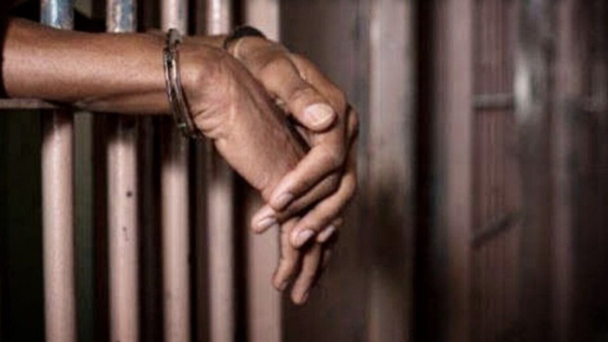 Puluhan Napi Nasrani di Lapas Kelas I Malang Dapat Remisi Natal 2025, Terbanyak Potongan Sebulan Puluhan Napi Nasrani di Lapas Kelas I Malang Dapat Remisi Natal 2025, Terbanyak Potongan Sebulan