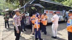 Libur Nataru, Bus Wisata Masuk Kota Batu Disisir Polisi demi Keamanan Pengunjung