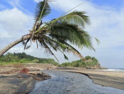 Liburan di Pantai Wonogoro Berujung Duka, Bocah 8 Tahun Tewas Terseret Ombak Muara