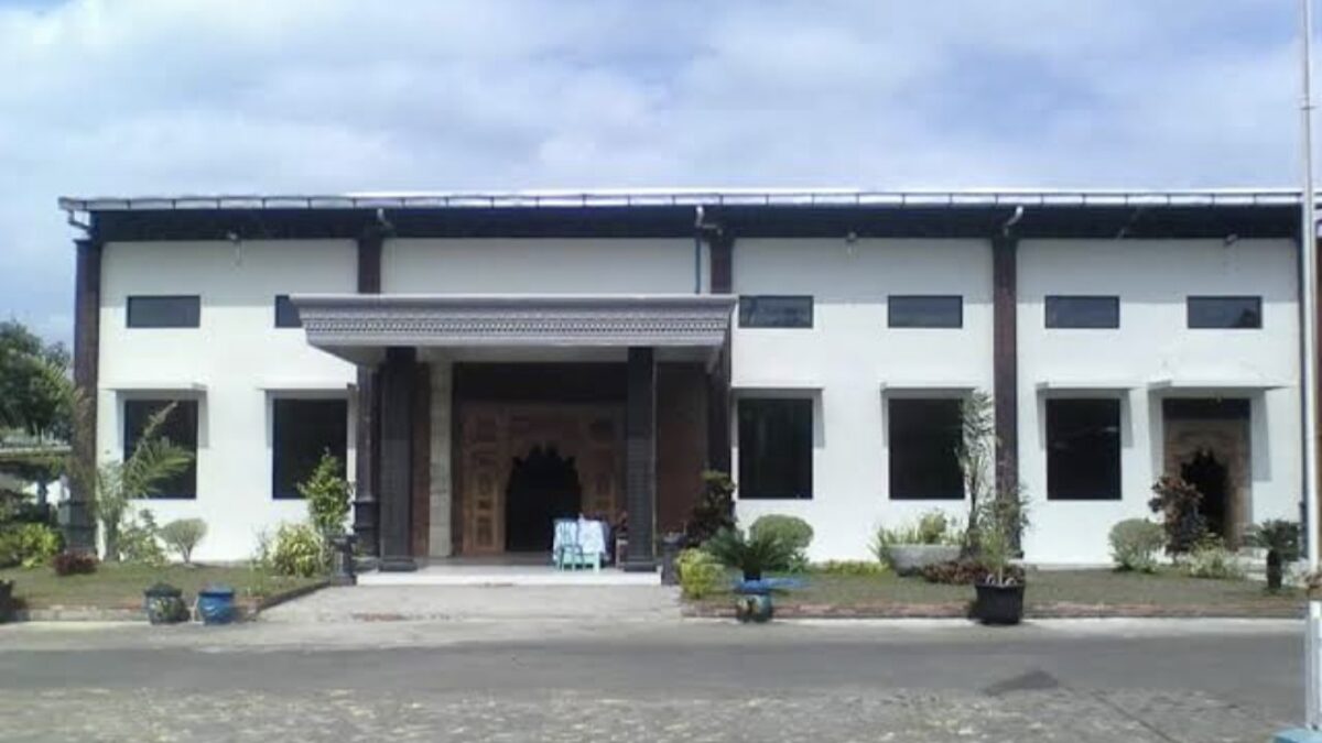 Heboh Polemik Alih Fungsi Gedung Serbaguna Randuagung, Camat Singosari Panggil Kades Heboh Polemik Alih Fungsi Gedung Serbaguna Randuagung, Camat Singosari Panggil Kades