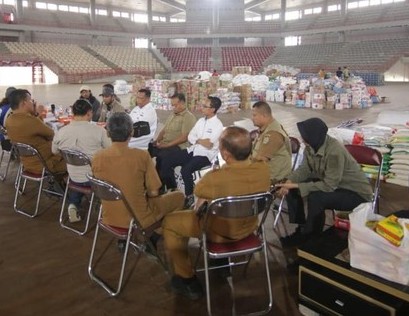 Kisruh Kontainer Donasi di Sumut: Adu Mulut, Birokrasi Ruwet, hingga Permintaan Maaf Terbuka Kisruh Kontainer Donasi di Sumut: Adu Mulut, Birokrasi Ruwet, hingga Permintaan Maaf Terbuka