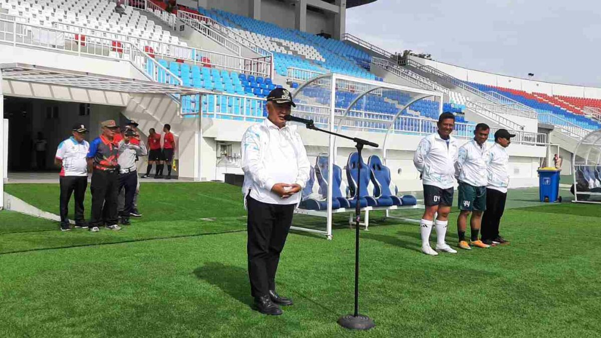 Bupati Malang Buka Pertandingan Sepak Bola Antar Pemerintahan di Stadion Kanjuruhan