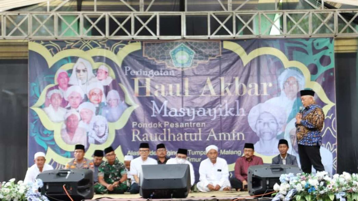 Haul Akbar ke-4 Ponpes Raudhatul Amin, Bupati Malang Tekankan Peran Pesantren Bangun Akhlak Bangsa Haul Akbar ke-4 Ponpes Raudhatul Amin, Bupati Malang Tekankan Peran Pesantren Bangun Akhlak Bangsa