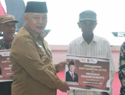Bupati Malang Salurkan 200 Becak Listrik untuk Penarik Becak Lansia