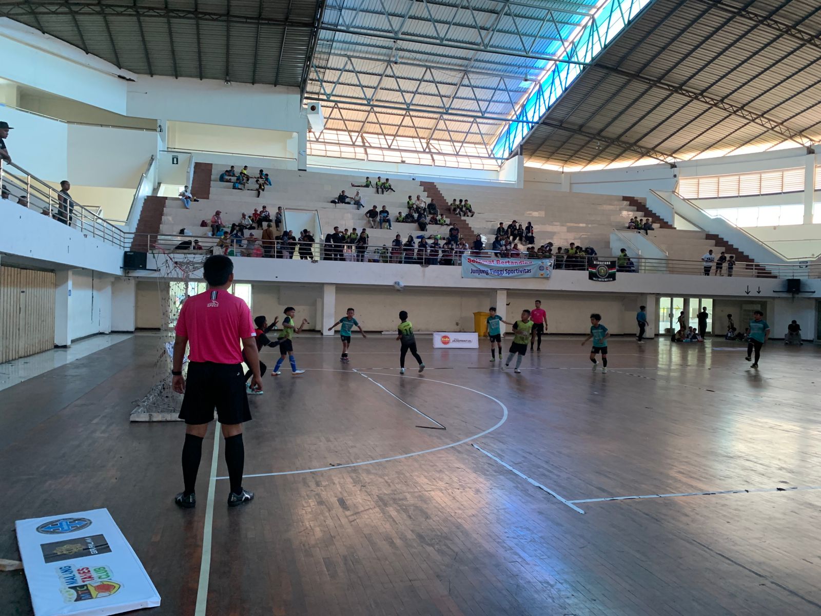 Turnamen Futsal Wali Kota Cup Jadi Pintu Penjaringan Atlet Usia Dini, Kota Malang Fokus Menuju Porprov 2031 Turnamen Futsal Wali Kota Cup Jadi Pintu Penjaringan Atlet Usia Dini, Kota Malang Fokus Menuju Porprov 2031
