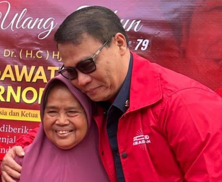 Warnai Bedah Rumah Lansia di HUT Megawati ke-79 dan HUT PDIP ke-53, Anggota DPR RI Ahmad Basarah Sedih dan Gembira