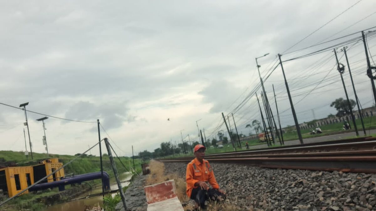 Gempa Dirasakan Hingga Stasiun Malang, KAI Daop 8 Surabaya Hentikan Sementara Perjalanan Kereta Gempa Dirasakan Hingga Stasiun Malang, KAI Daop 8 Surabaya Hentikan Sementara Perjalanan Kereta