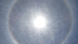 Langit Malang Dihiasi Halo Matahari, BMKG Pastikan Bukan Tanda Bencana