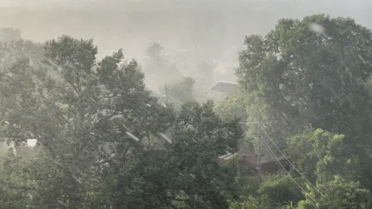 Cuaca Ekstrem Mengintai Jatim hingga 10 Januari 2026