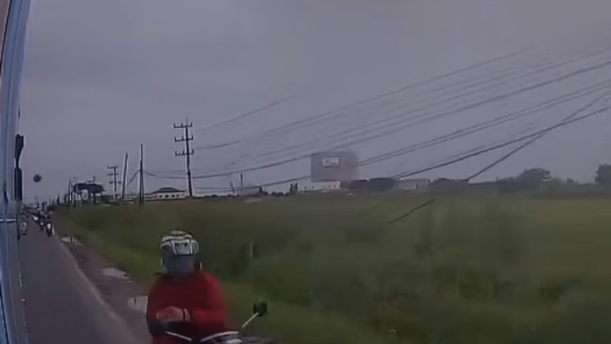 ASN Jadi Pelaku Pelemparan Batu Bus Trans Jatim di Gresik