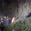Hujan Deras, Longsor Tutup Jalan hingga Pohon Pinus Roboh di Kota Batu