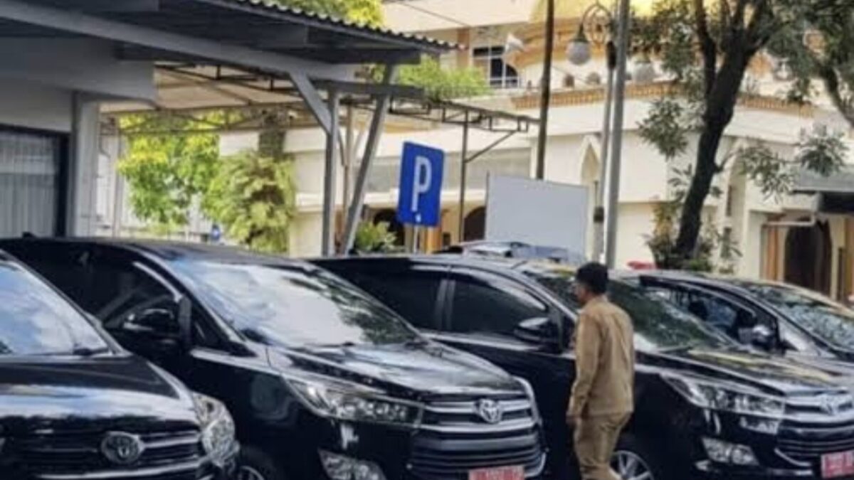 Bupati Malang Siap ‘Sapu Bersih’ Mobil Dinas, Kepala Dinas Diminta Sewa Bupati Malang Siap ‘Sapu Bersih’ Mobil Dinas, Kepala Dinas Diminta Sewa