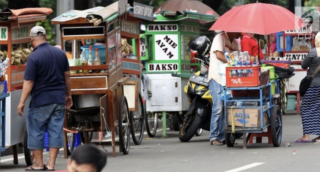 Nasib PKL Belum Jelas Kala Alun-alun Merdeka Malang Diresmikan Nasib PKL Belum Jelas Kala Alun-alun Merdeka Malang Diresmikan