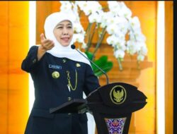 Absen di Sidang Korupsi Dana Hibah, Gubernur Khofifah Kian Disorot Publik