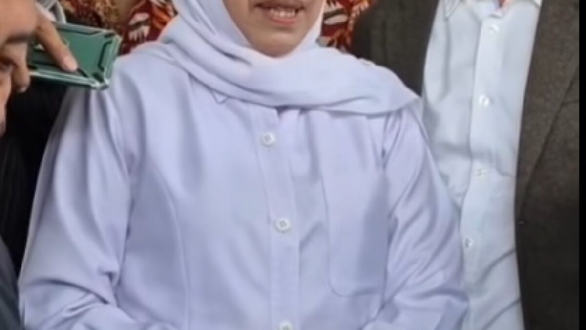 Khofifah Bantah Fee 30 Persen Dana Hibah Pokir 2019 di Sidang Tipikor Khofifah Bantah Fee 30 Persen Dana Hibah Pokir 2019 di Sidang Tipikor