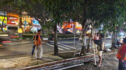 Lapak Ilegal di Trotoar Soehat Dibongkar, Satu Orang Diamankan