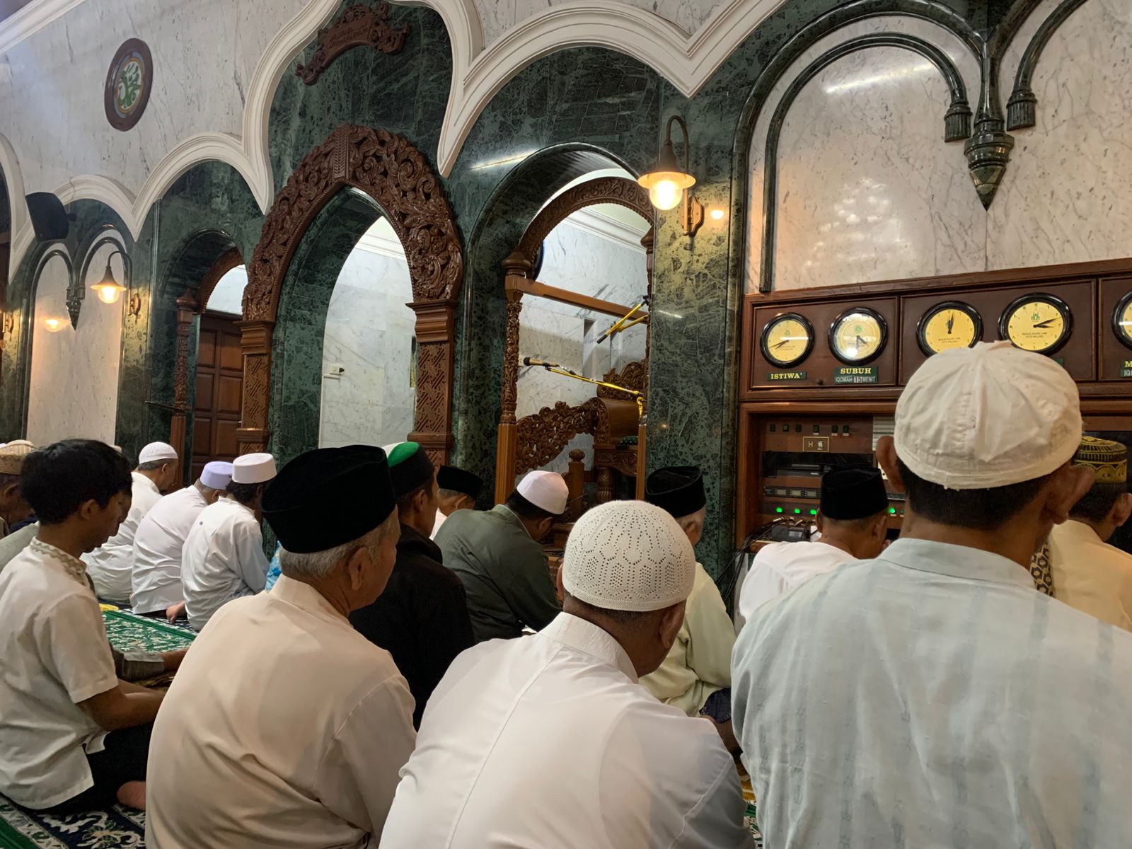 Tarawih Keempat Ramadan, Masjid Agung Jami’ Kota Malang Dipadati Jamaah Luar Kota