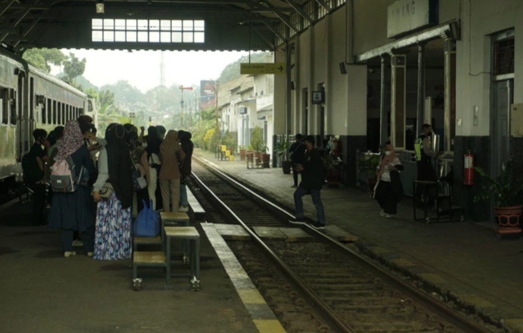 Libur Imlek 2026, Jumlah Penumpang di Stasiun Malang Naik 16 Persen