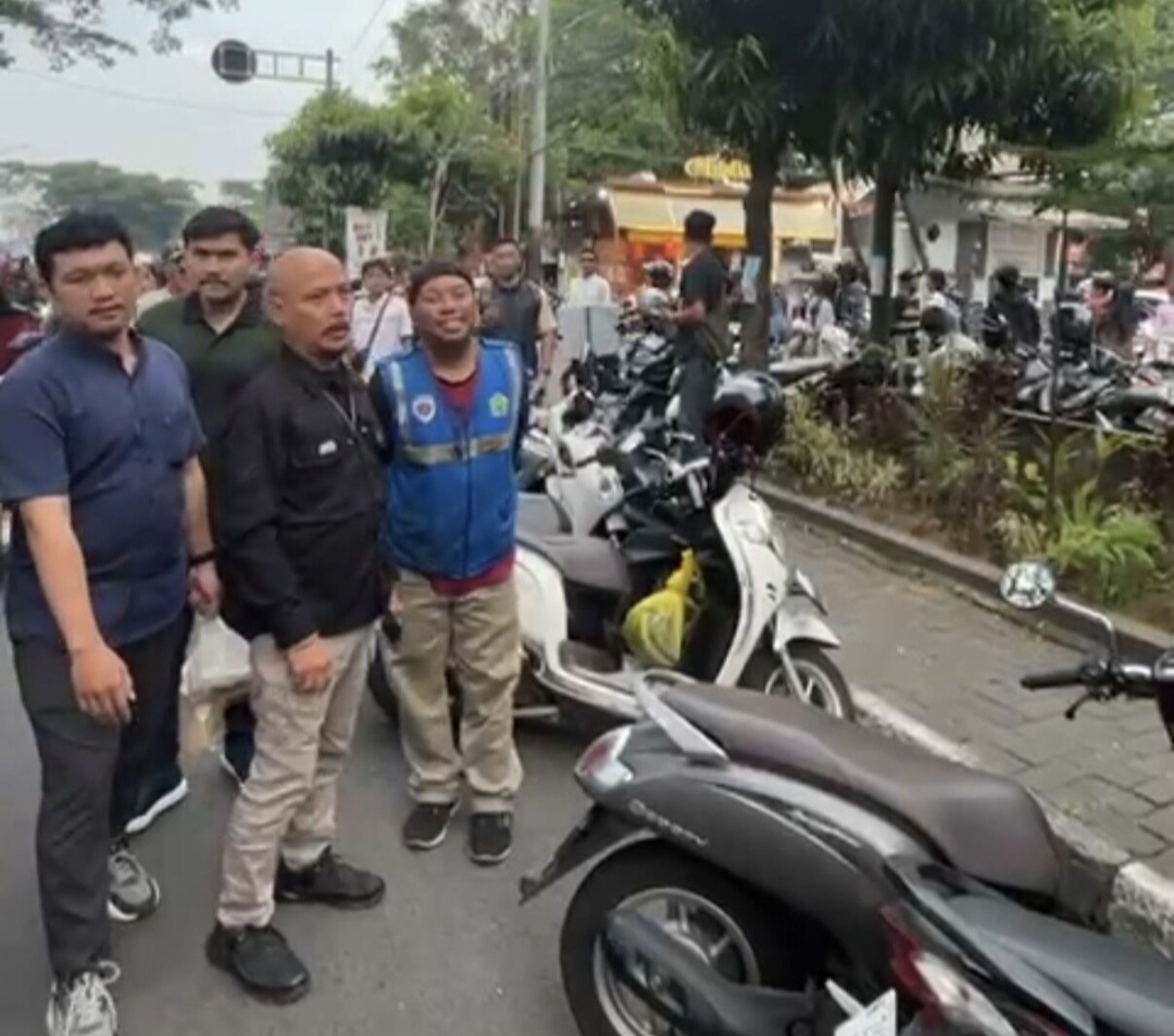 Parkir di Suhat Malang Saat Ngabuburit, Siap-siap Motor Diangkut! Dishub Tegas Sterilkan Badan Jalan Parkir di Suhat Malang Saat Ngabuburit, Siap-siap Motor Diangkut! Dishub Tegas Sterilkan Badan Jalan