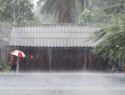 Cuaca Jatim Hari Ini Berpotensi Ekstrem, Ada Hujan Lebat hingga Angin 33 Knot