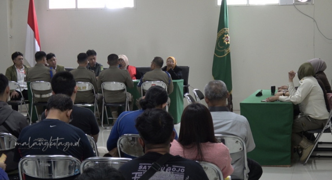 Satpol PP Kota Malang Viral Merokok di Ruang Laktasi, Divonis Denda dan Terancam Dipenjara