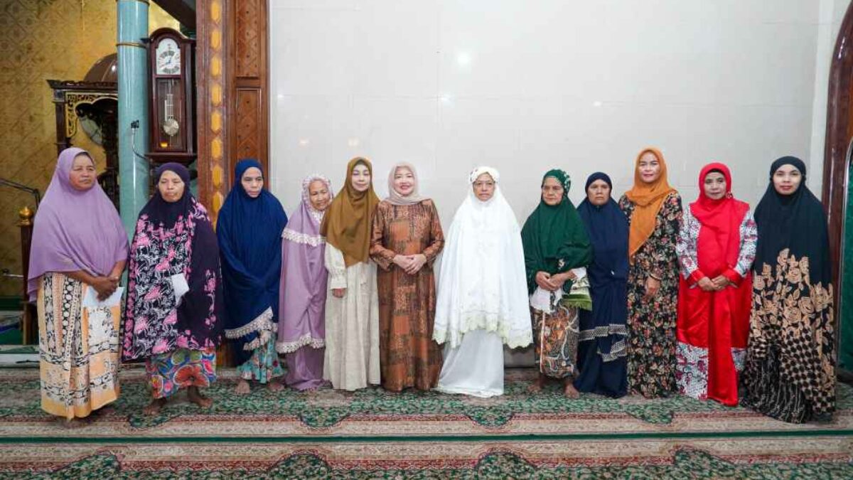 Wabup Malang Lathifah Shohib Gelar Tarawih Keliling Ramadan 1447 H di Karangploso