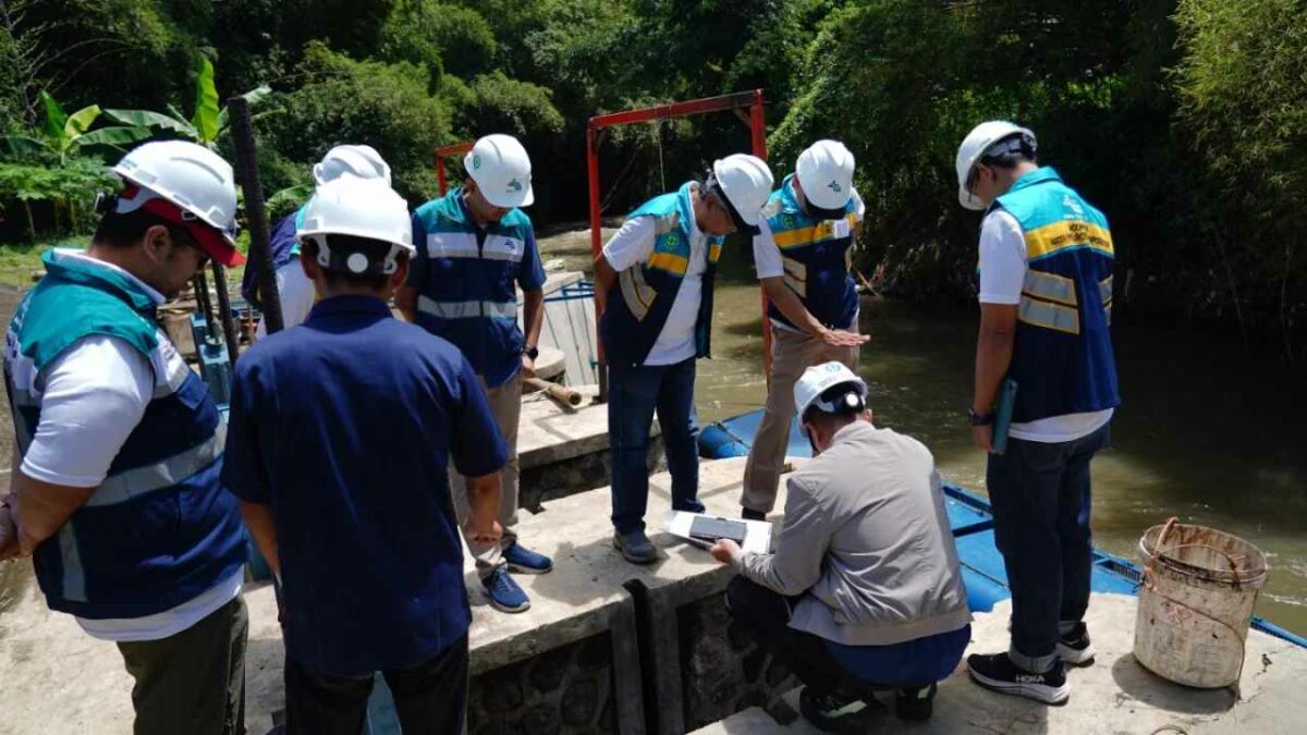 SPAM Bango Tetap Andal, PJT I Atasi Ancaman Sampah Sungai di Kota Malang