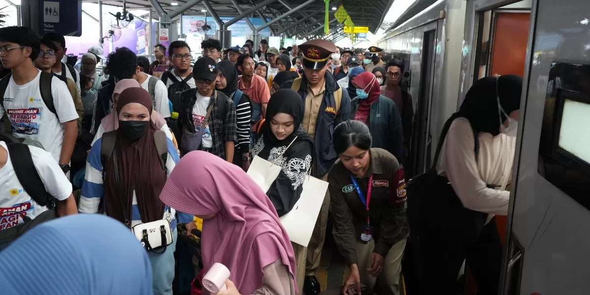 Puncak Arus Mudik Lebaran 2026 di Daop 8 Surabaya Tembus 50 Ribu Penumpang