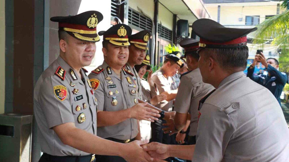 Momen Lebaran, Kapolres Malang Ajak Personel Perkuat Silaturahmi dan Soliditas Momen Lebaran, Kapolres Malang Ajak Personel Perkuat Silaturahmi dan Soliditas