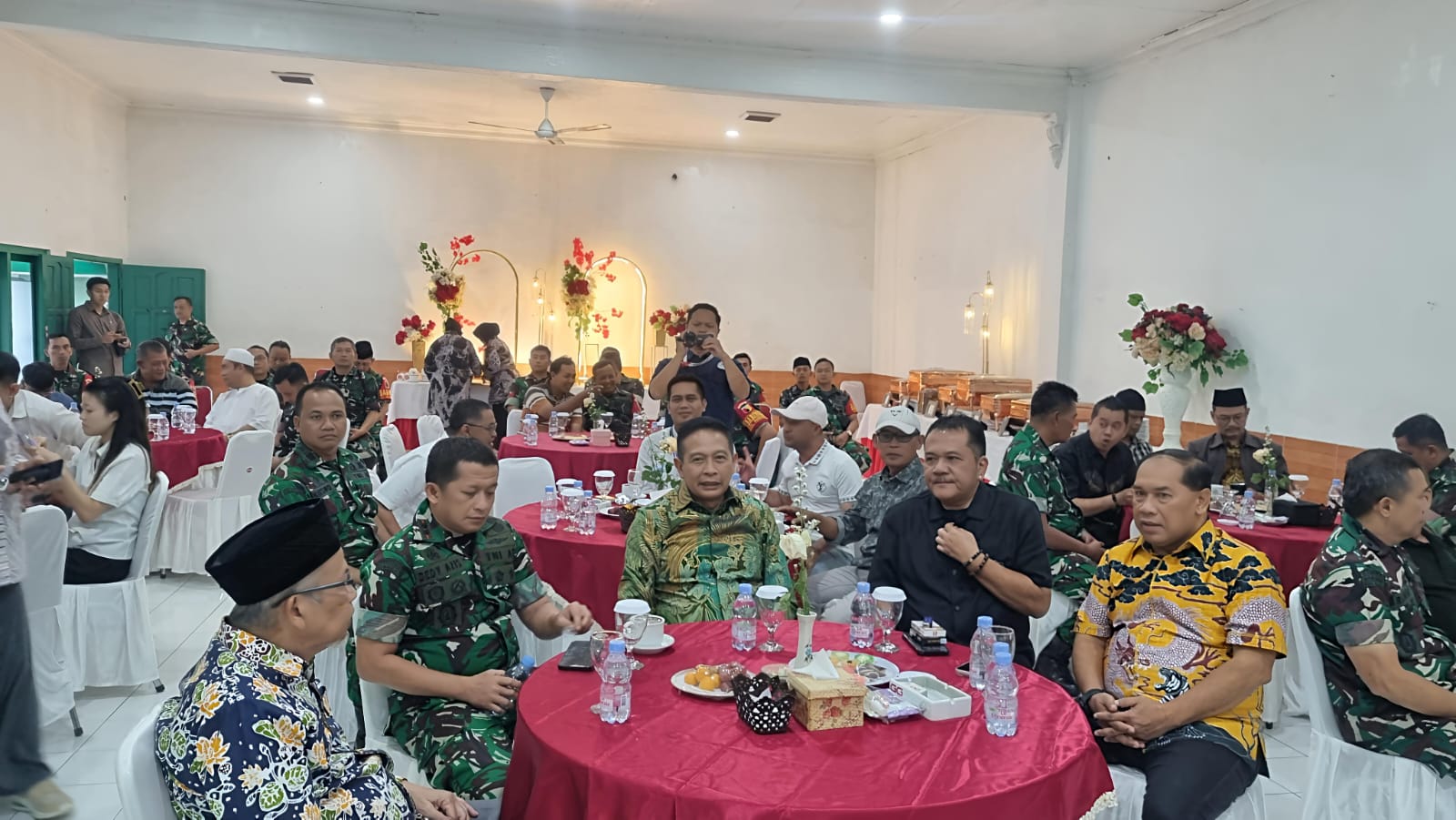 Kodim 0833 Menggelar Halal Bi Halal Bersama FKUB Mempererat Silaturahmi dan Persatuan Kodim 0833 Menggelar Halal Bi Halal Bersama FKUB Mempererat Silaturahmi dan Persatuan